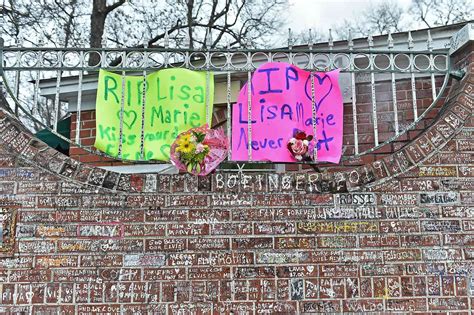 A Public Memorial For Lisa Marie Presley Will Be At Graceland This Sunday