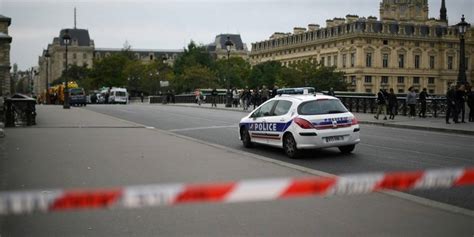 Agression L Arme Blanche La Pr Fecture De Police De Paris Deux