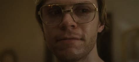 Evan Peters Vive Serial Killer Real Em Trailer De Dahmer Um Canibal