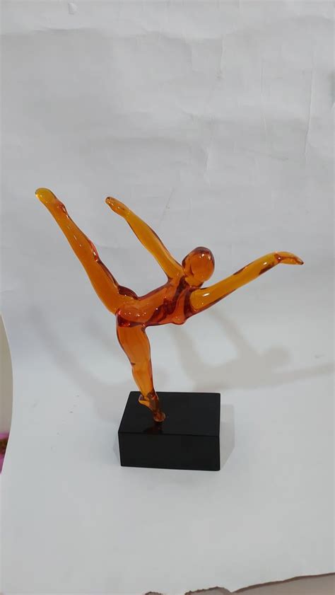 Escultura Feminina Mulher Em Acr Lico Mbar A Bailarina Item De