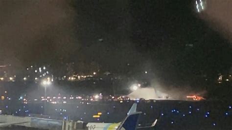 Avi N Se Incendia Tras Chocar Con Otra Aeronave En Pista Del Aeropuerto