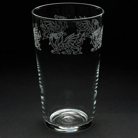 Milford Collection Animo Glass Pint Beer Glass Welsh Dragon Plain Uk Home And Kitchen