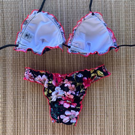 Biquini Ripple Fechado Floral Preto E Pink Dondoca Moda Feminina