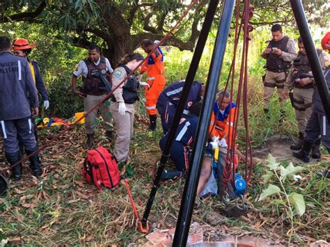 G Homem Resgatado Ap S Cair Em Cisterna De Metros Na Bahia