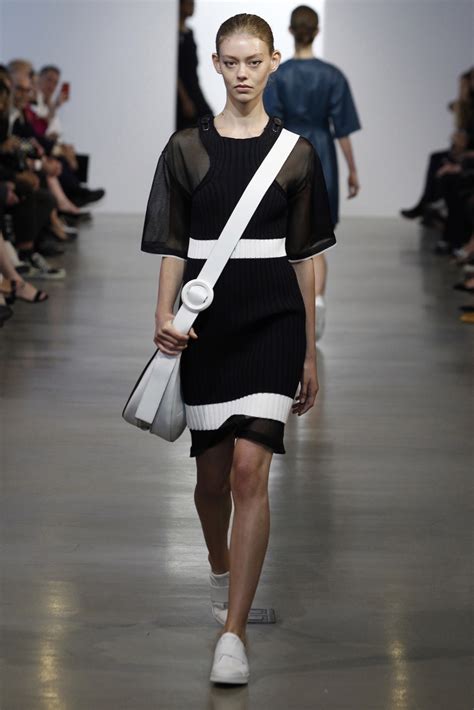Calvin Klein Collection Resort 2016 | Trini