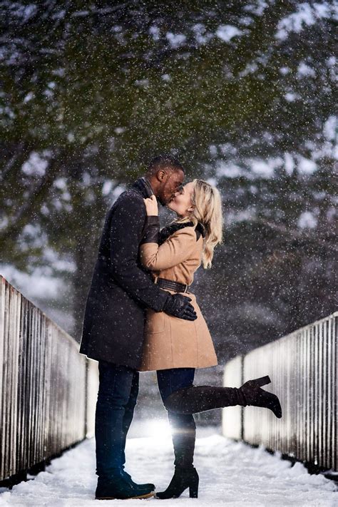 Winter Engagement Photo Ideas