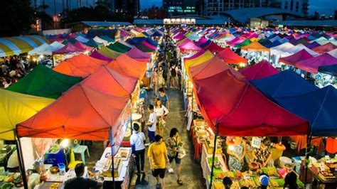 A guide to Bangkok's night markets famous for food