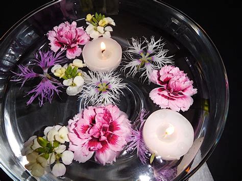 Make A Floating Tea Light Centrepiece The Gardener S Cut