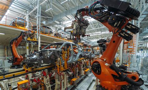 Welding Robots In The Automotive Industry Dnc Automation