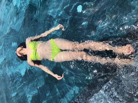 B N G I Tin N C A Ti N V V N C G I C M V I Lo T Nh Bikini B O D N Tr