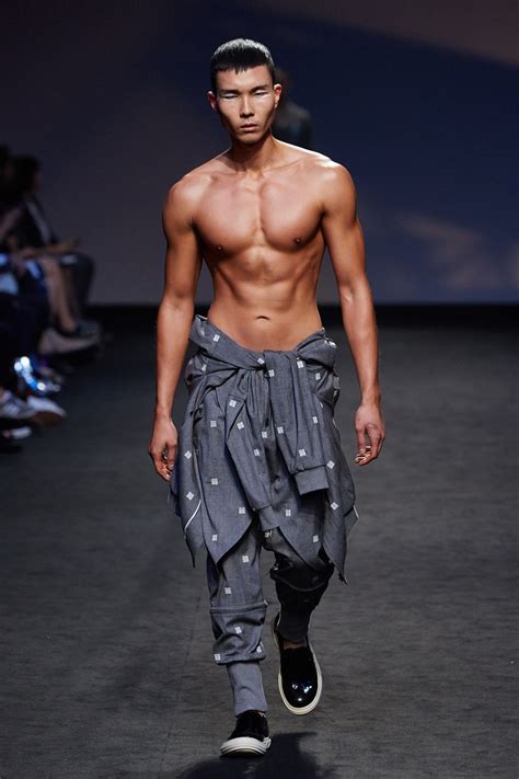 D Gnak Seoul Spring Fashion Show Asian Men Fashion Men Fashion