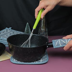 Amazon Win Change Heat Resistant Potholders Hot Pads Kitchen Pot Holders Set With Pan