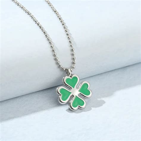 Anime Tokyo Revengers Hinata Tachibana Necklace Four Leaf Clover