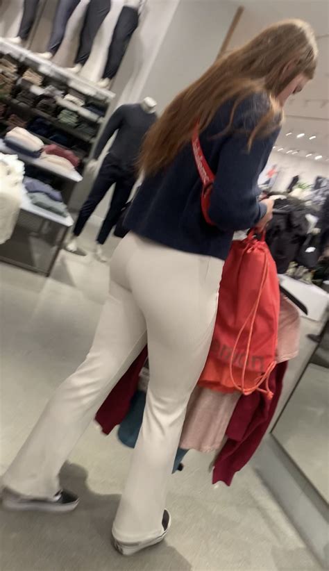 Lulu Worker With Tight Ass Spandex Leggings Yoga Pants Forum