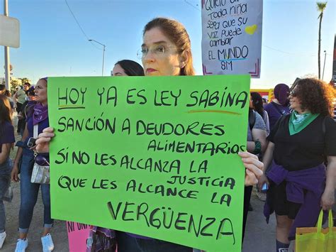 La Marcha Del 8m En Mexicali Baja California Latitud Megalópolis