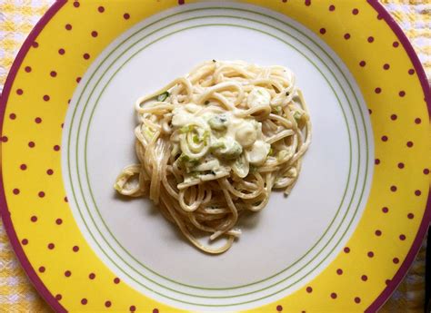 Espaguete Com Molho De Alho Poró E Gorgonzola Cozinha Em Cena