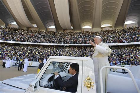 Papa Francesco Folla Oceanica Alla Messa Di Abu Dhabi