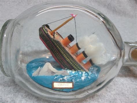 7" SINKING TITANIC Ship In A GLASS BOTTLE Made in England by PENCO ...