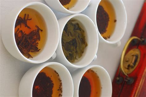 Pure Sri Lankan Tea - The Island Insider