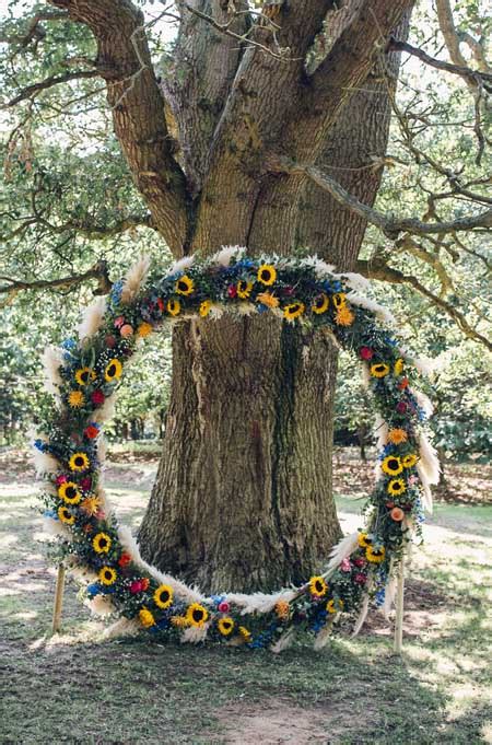 18 Sunflower Wedding Ideas To Inspire Clear Wedding Invites