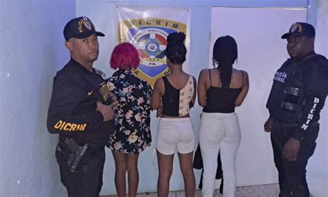 Policía apresa a tres mujeres acusadas de asaltar taxista al que