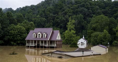 Estados Unidos al menos 16 muertos en la peor inundación en la