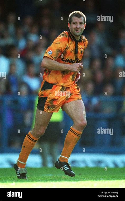 STEVE BULL WOLVERHAMPTON WANDERERS FC 15 September 1992 Stock Photo Alamy