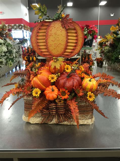 Fall Hay Bale Arrangements 2015 Lisa Peterson Fall Thanksgiving Decor