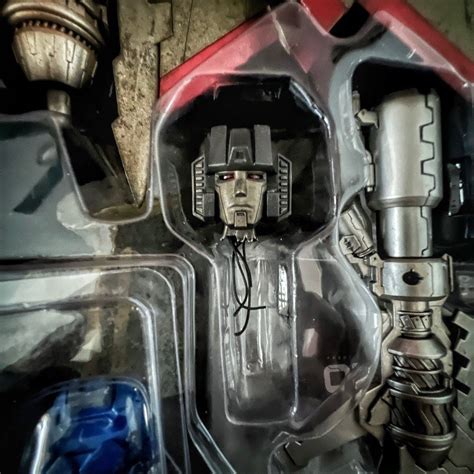 野獸國 hottoys HOT TOYS TF SP 初回限定版 變形金剛 G 柯博文 天王星SP限量版 孩之寶 書籍休閒與玩具 收藏紀念品 其他古董在旋轉拍賣