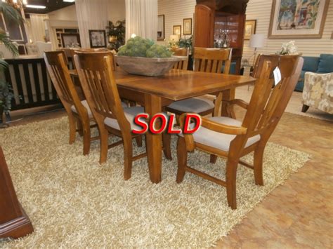 Havertys Dining Table6 Chairs At The Missing Piece