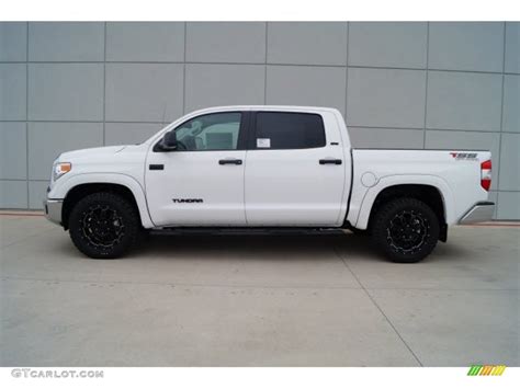 Super White 2017 Toyota Tundra Sr5 Tss Off Road Crewmax Exterior Photo