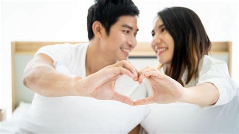 Penyebab Rasa Sakit di Malam Pertama dan Cara Mengatasinya - KlikDokter
