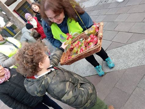 L Marzo Dei Bambini Del Pedibus A Gorla Minore Varesenews Foto