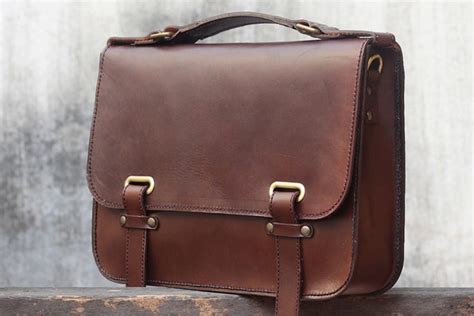 Demand for leather bag manufacturers are increasing - Arad Branding