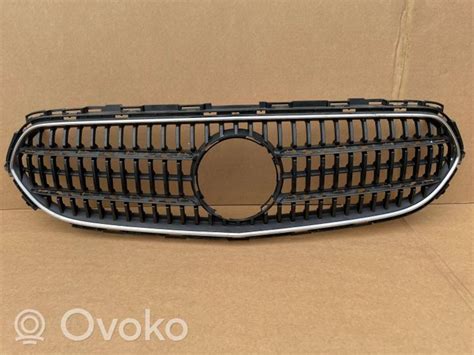 A Mercedes Benz E W Front Bumper Upper Radiator Grill