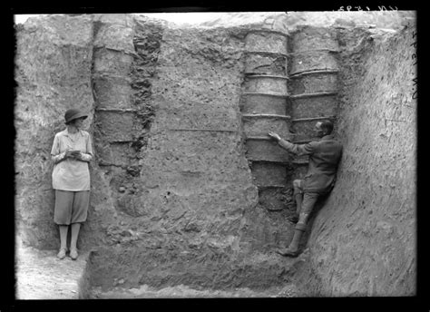 Leonard And Katharine Woolley At Ur The British Museum Images