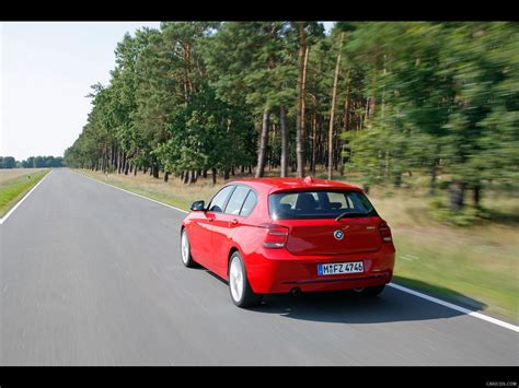 BMW 1-Series Sport Line (2012) - Rear | Caricos