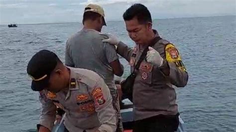 BREAKING NEWS Jasad Pria Tanpa Identitas Ditemukan Mengapung Di Laut