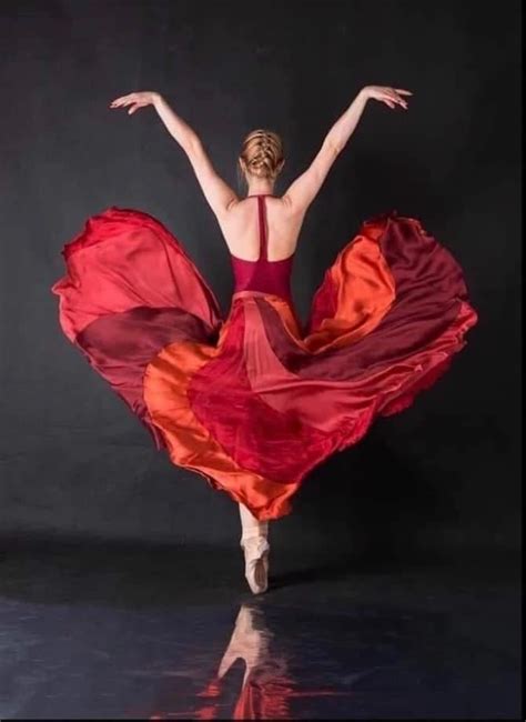 Pin By Sarah Mcguffin On Art Dance Picture Poses Dance Pictures