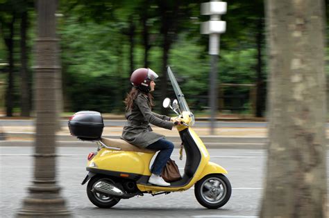 Conduire Un Scooter Sans Permis Ce Quil Faut Savoir Allianz