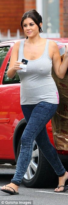 Imogen Thomas Shows Off Her Pregnancy Figure As She Steps Out In Skin