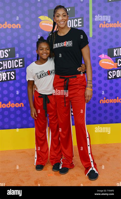 Los Angeles Sparks Candace Parker And Her Daughter Lailaa Williams