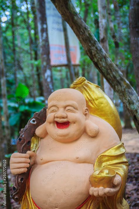 Foto De Katyayana Or Gautama Buddha In Public Temple Phra Sangkatjay