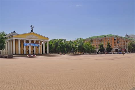 Соборная площадь Белгорода, Белгород. Отели рядом, фото, видео, как ...