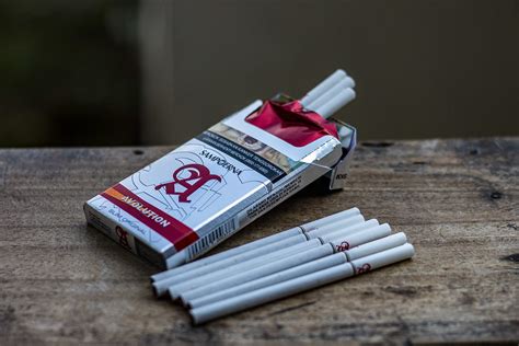 Rokok Sampoerna Avolution Biru Robert Alsop