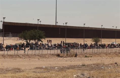 Al Menos Migrantes Cruzaron La Frontera Sur De M Xico En La