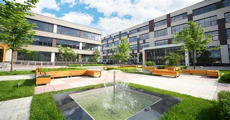 7 Landscaping Ideas for Office Buildings and Parks | ASI Landscape Mgt