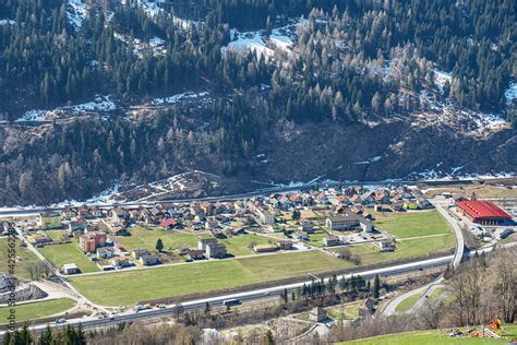 Dorf Ambri In Der Leventina Aus Der Sicht Von Altanca Tessin Schweiz