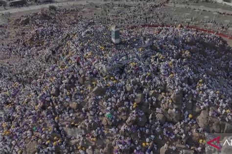 Dua Juta Jamaah Haji Dari Berbagai Belahan Dunia Wukuf Di Padang Arafah