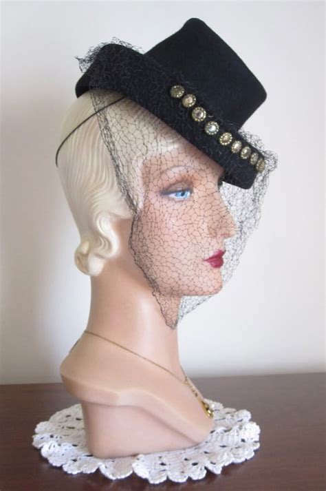 Amazing 1940s Tilt Topper Hat Gem